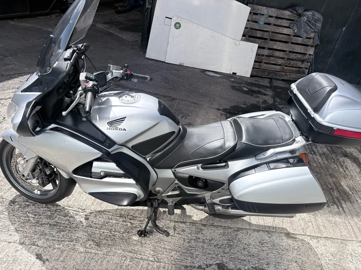 Pan European 1300 - Image 3