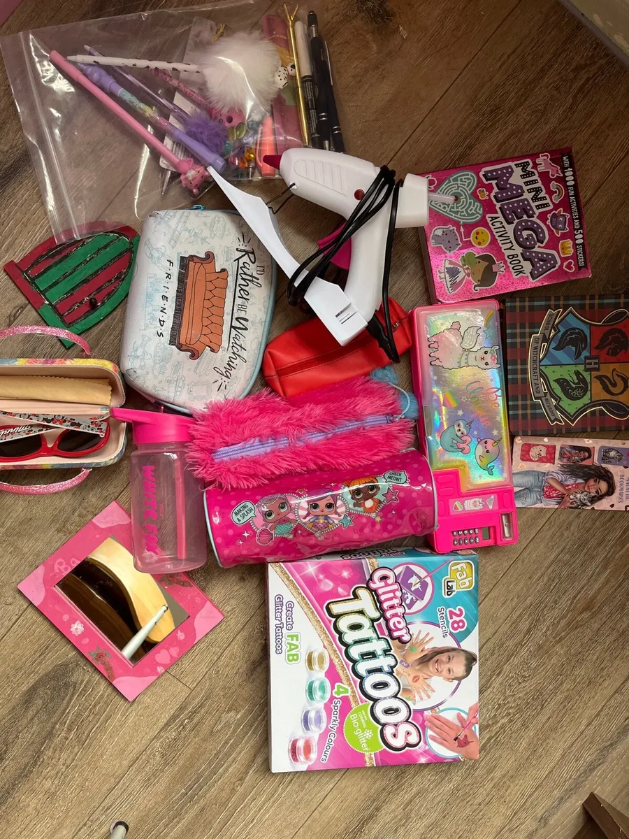 Bundle of items - Image 1