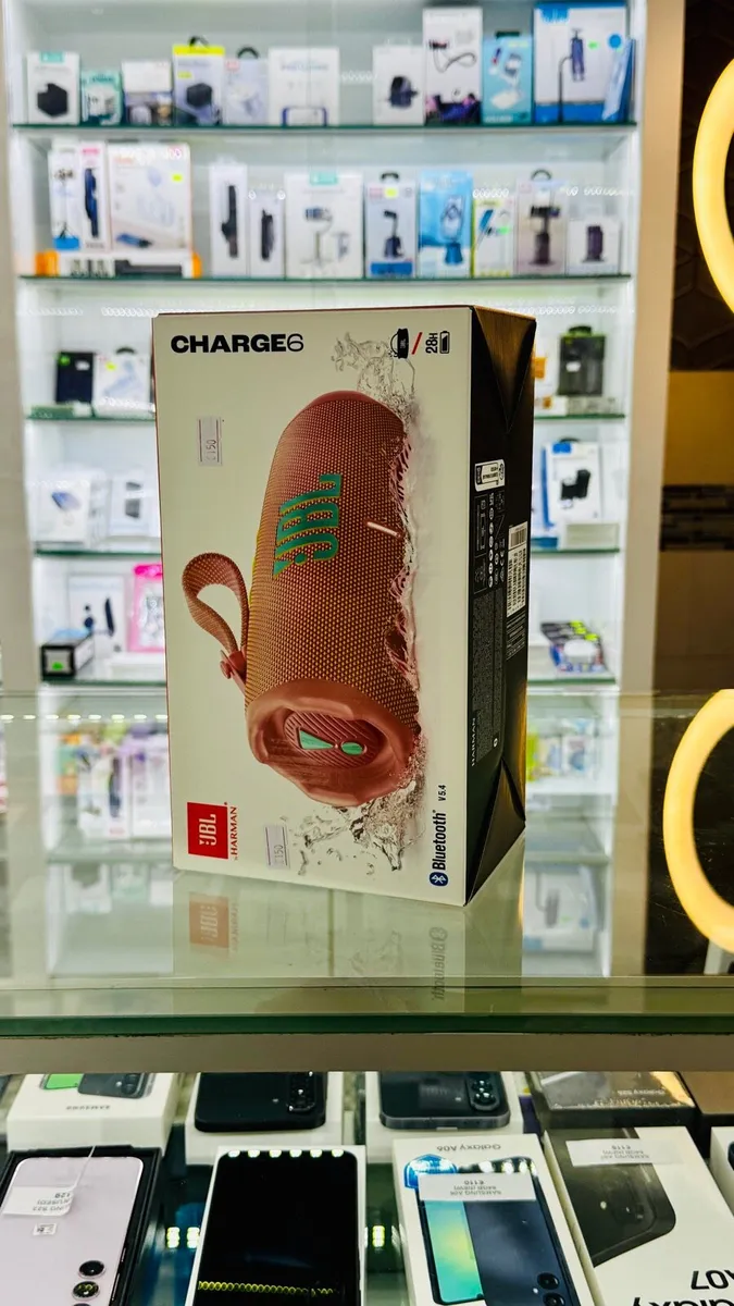 JBL speaker Charge 6
