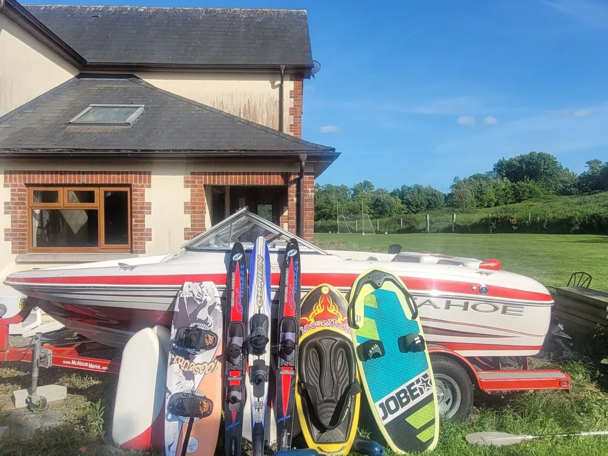 Sports boat - Image 3
