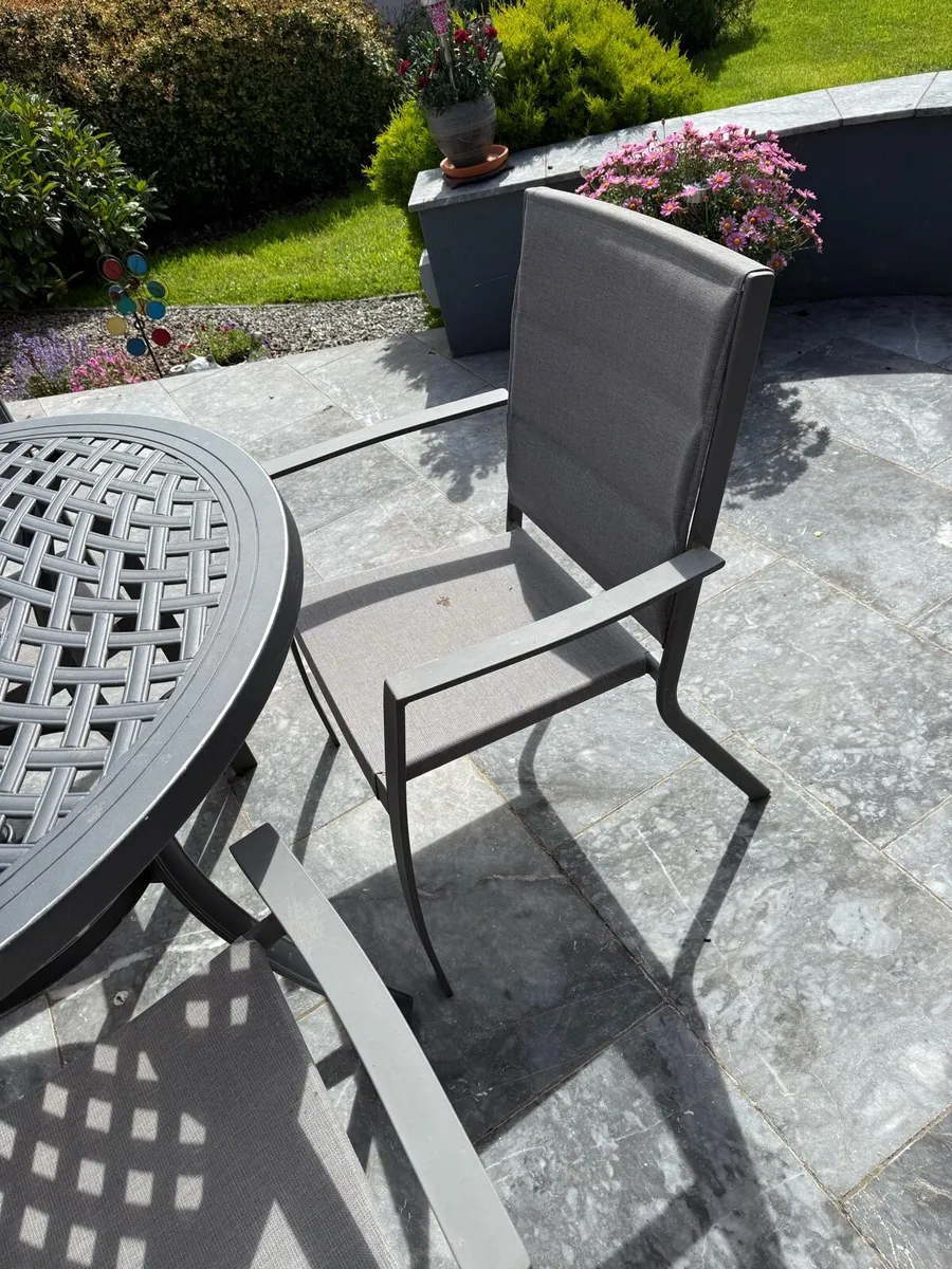 Patio Set - Image 2