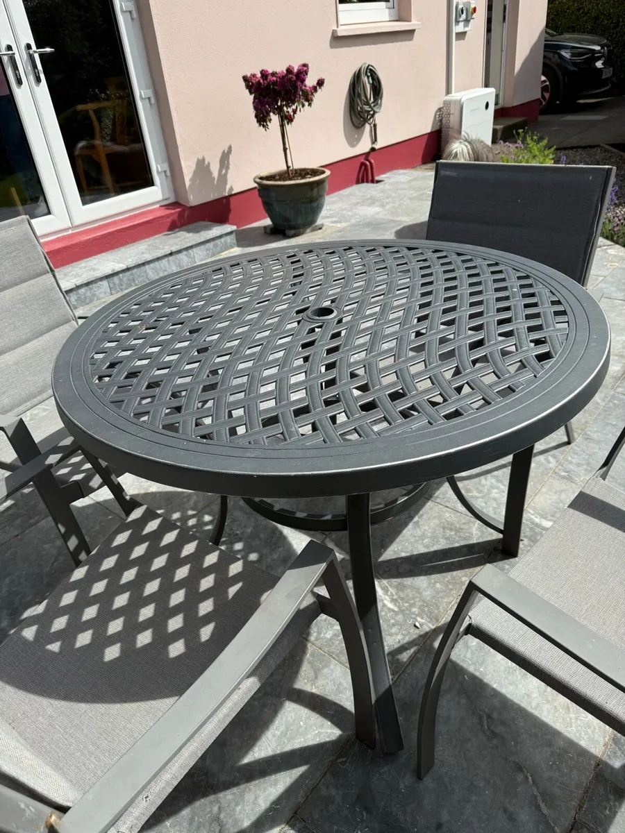 Patio Set - Image 3