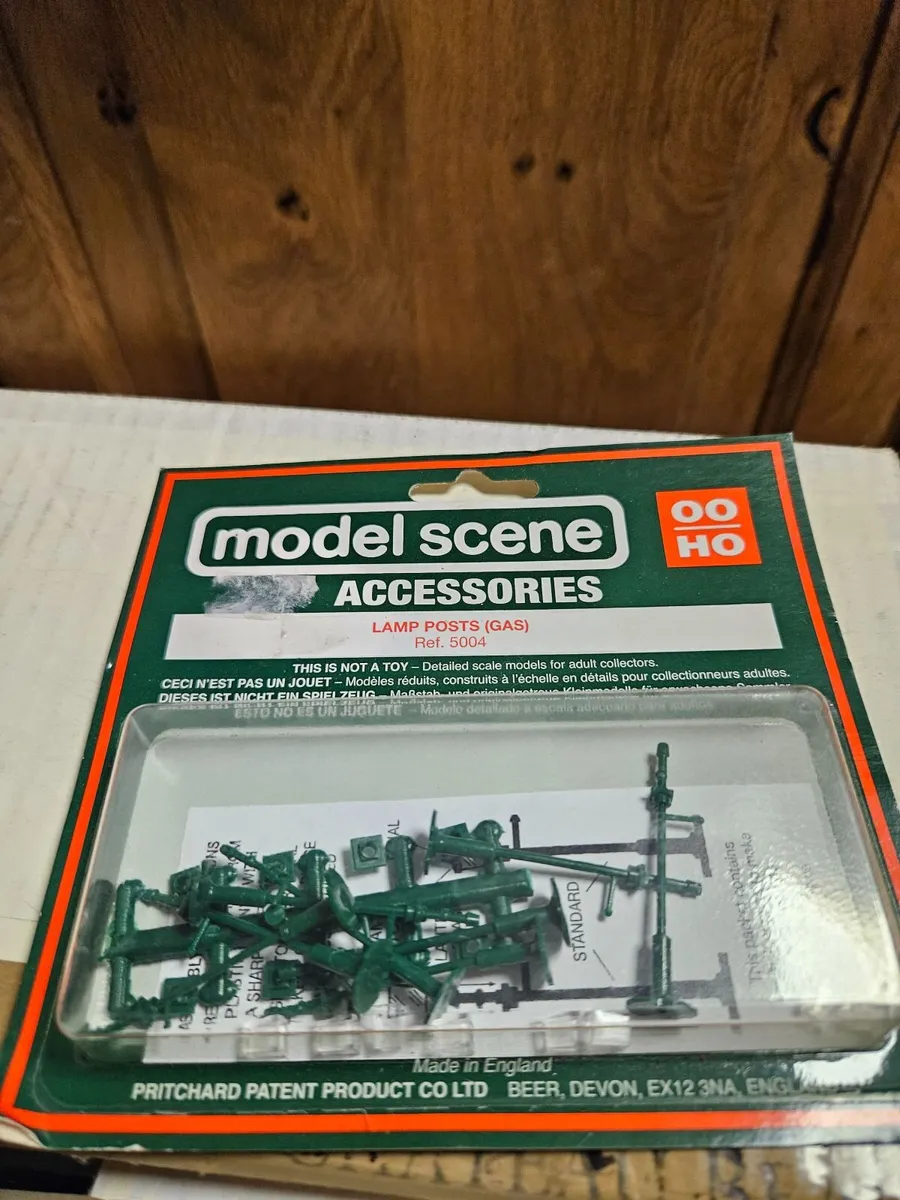 Hornby Modelscene Lamp Posts