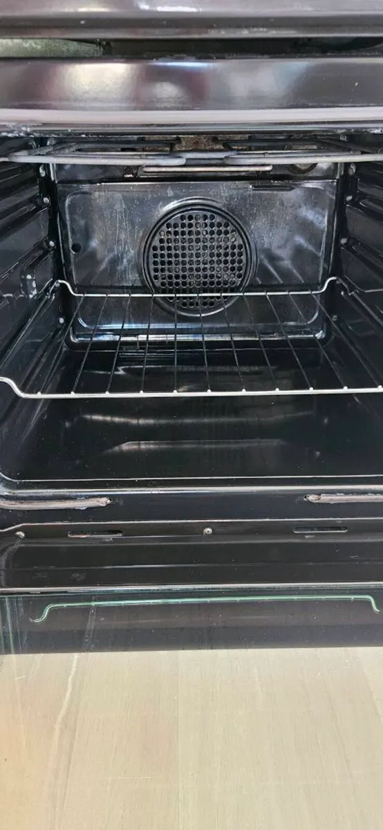 Oven - Image 2