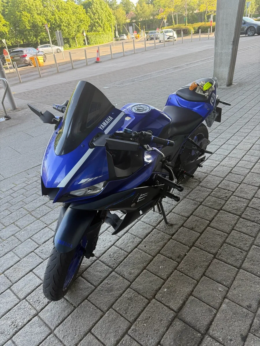 Yamaha r3 - Image 2