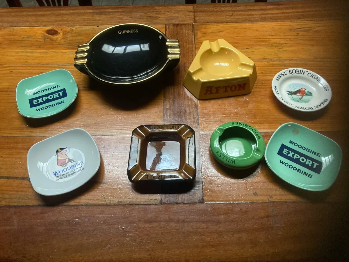 Pub memorabilia - Image 1
