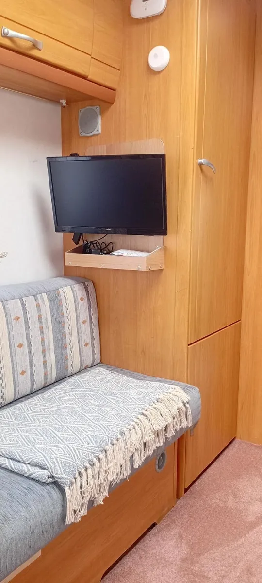 Ford Motorhome - Image 3