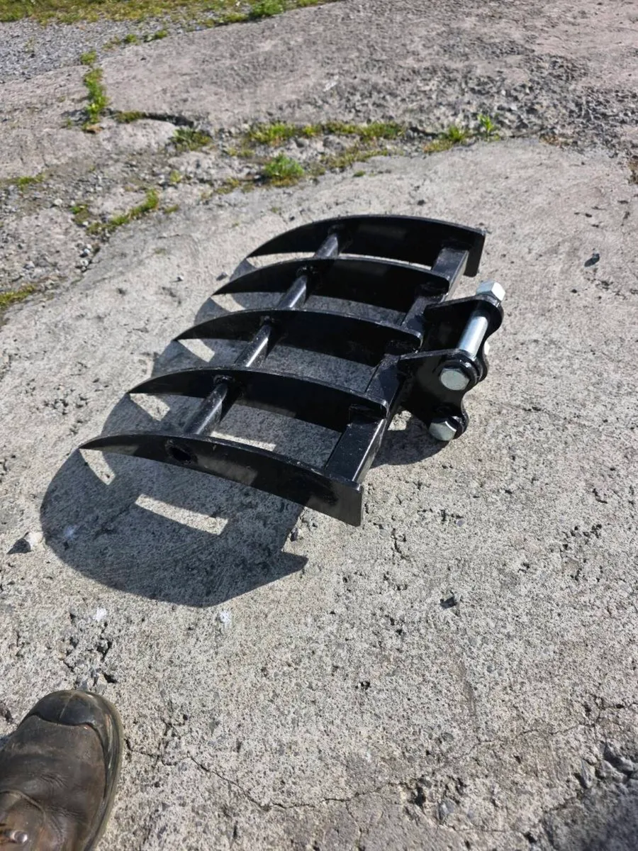 NEW!!! Mini excavator rake 25mm pins - Image 1