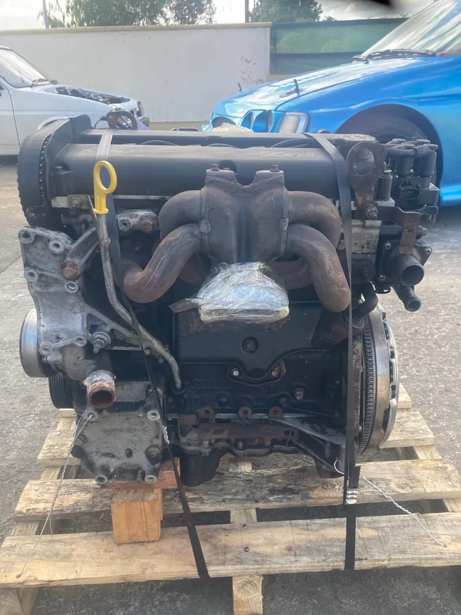 Black top zetec 2L - Image 2