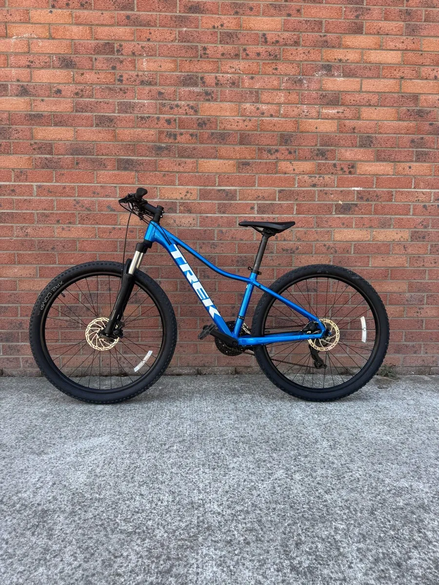 Trek Marlin 4 27.5” MTB - Image 1