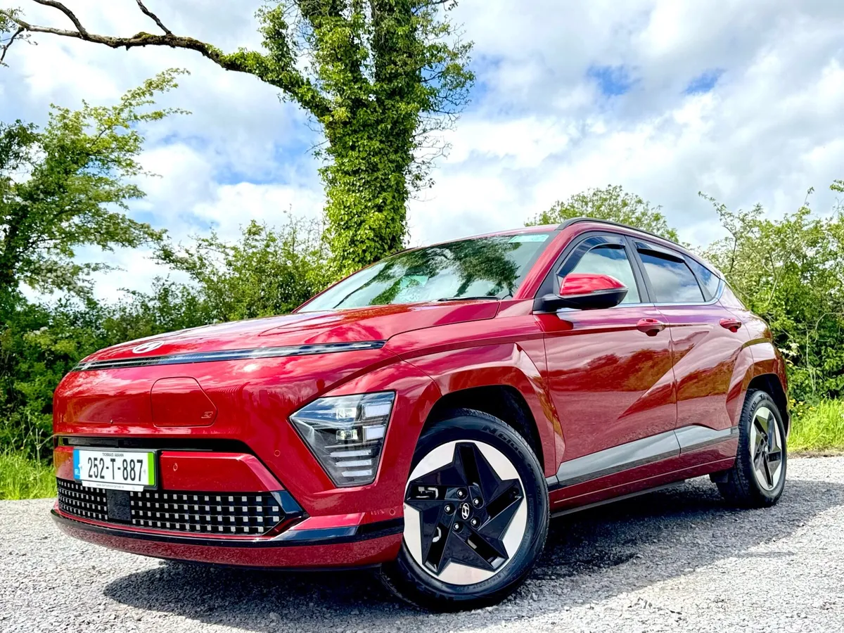 2025 Hyunday Kona Platinum 65 KWH *High Spec* - Image 1