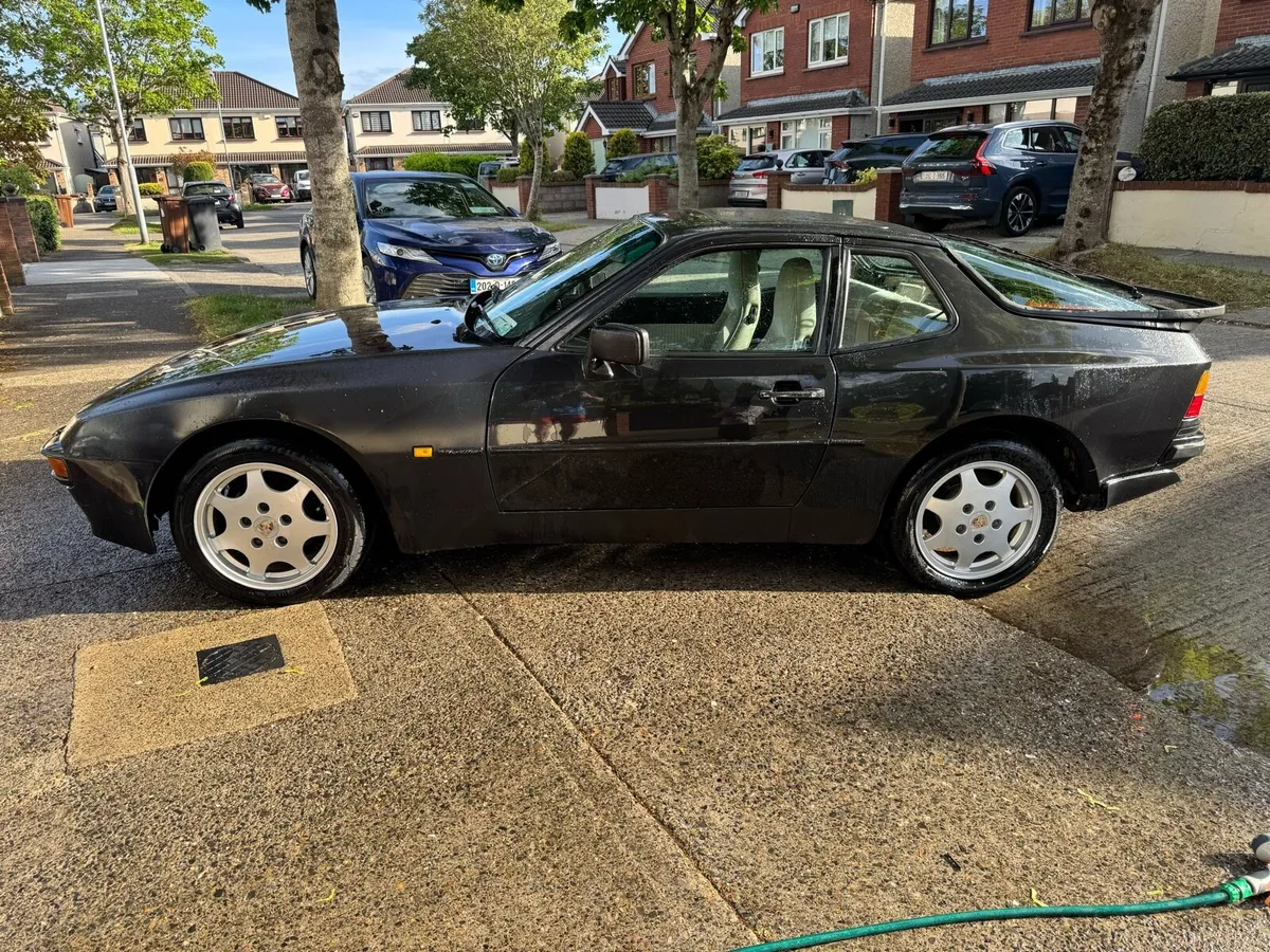 Porsche 944S - Image 3