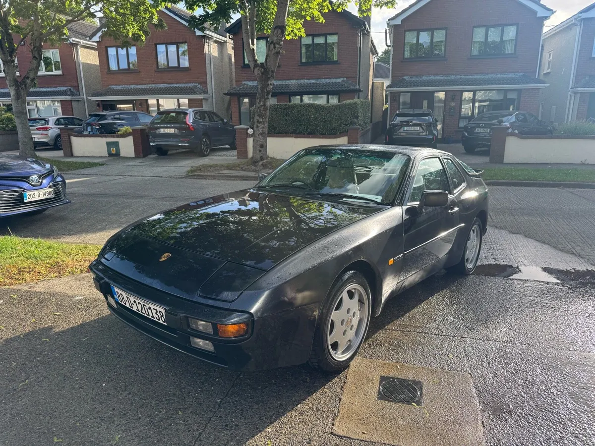Porsche 944S - Image 2