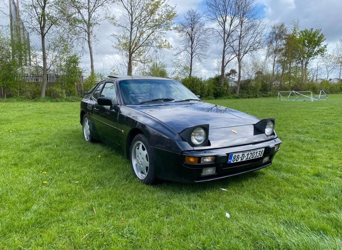 Porsche 944S - Image 1