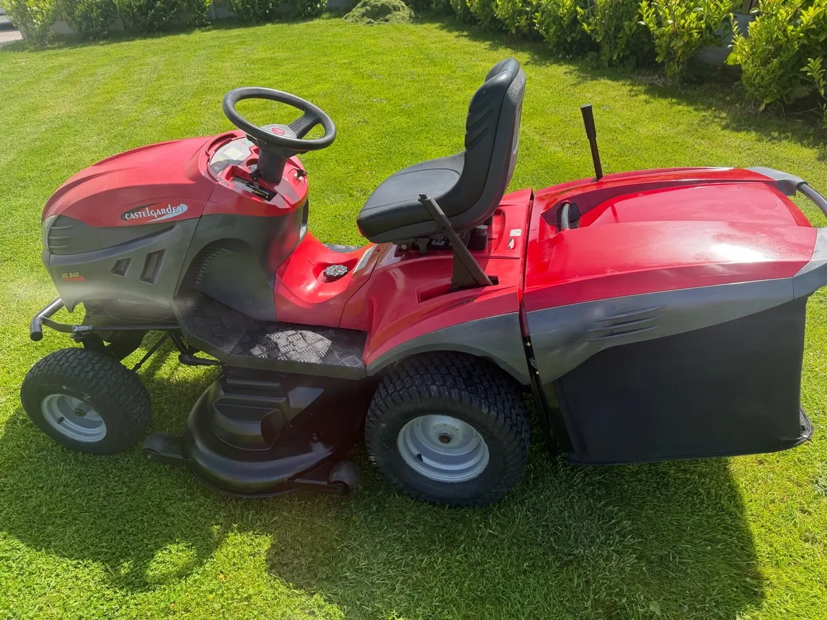 CASTLEGARDEN RIDE ON MOWER - Image 1