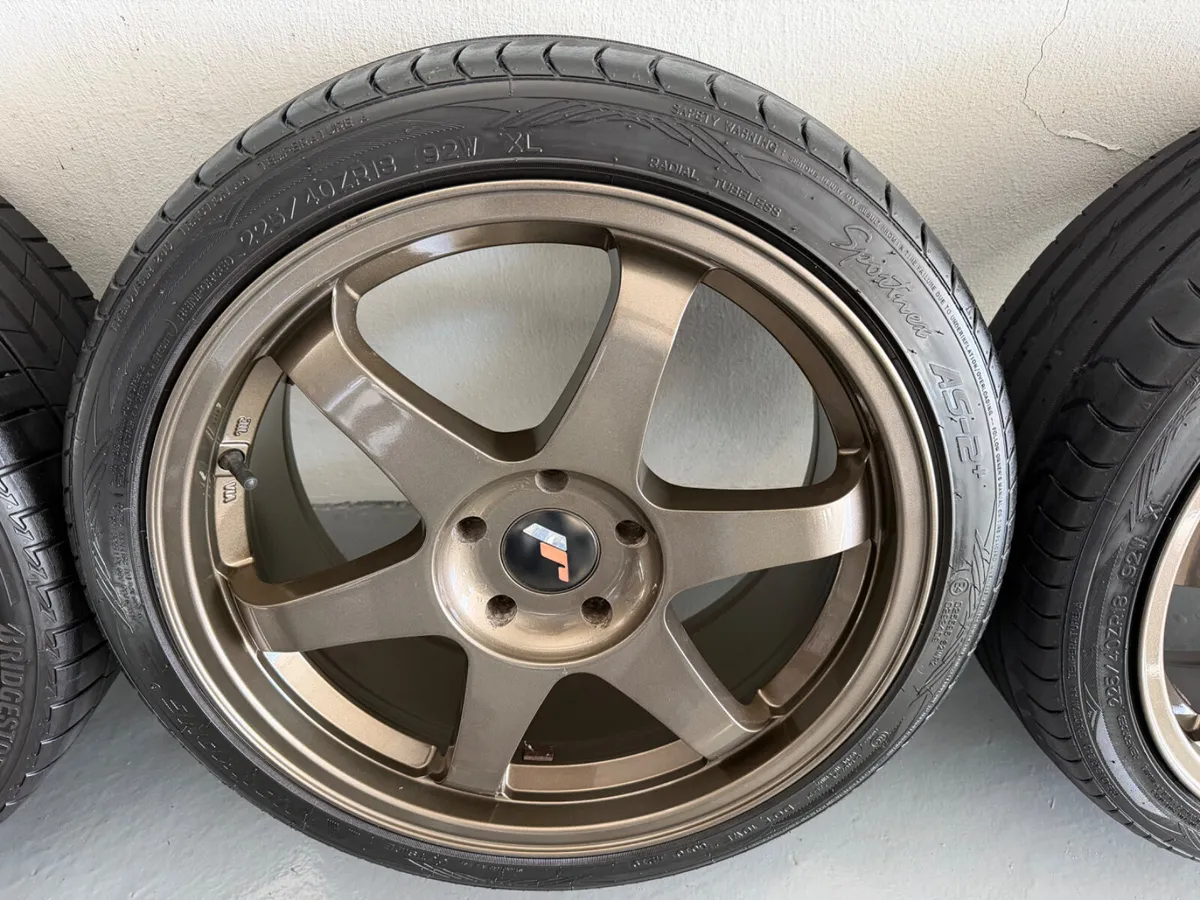 LEXUS IS200 ALLOYS & TYRES - Image 3