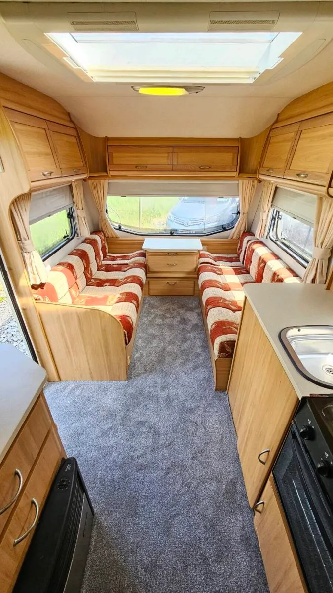 4/5 berth Caravan for sale - Image 2
