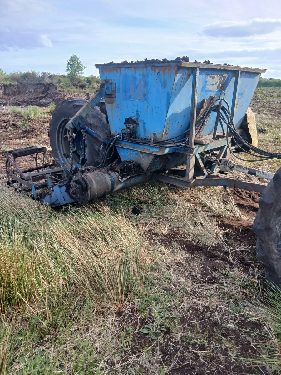 K-H 4 sod turf hopper - Image 1