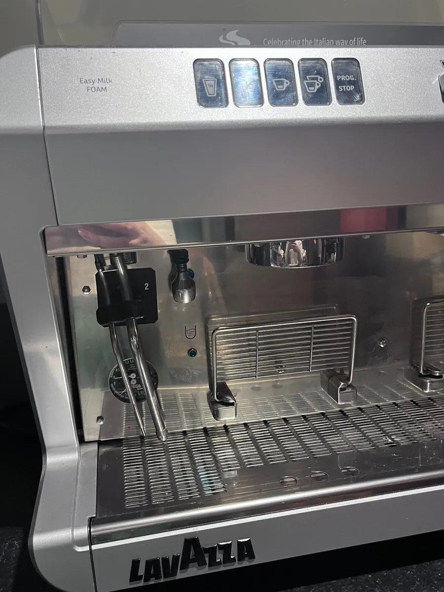 Commercial Coffee Machine - Image 4