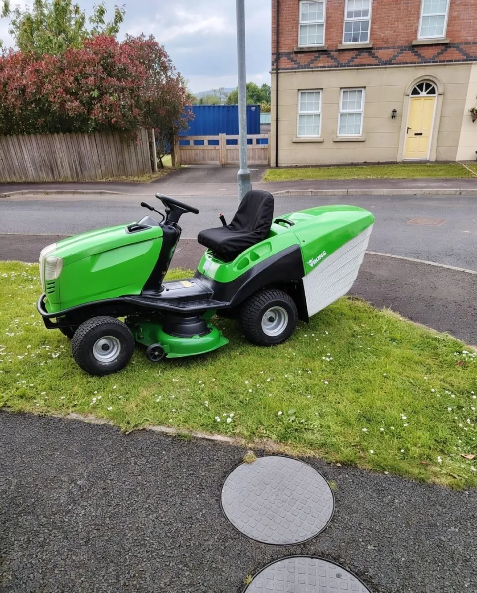 Viking ride on lawnmower - Image 3