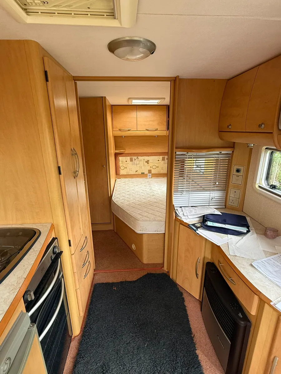 Caravan - Image 2