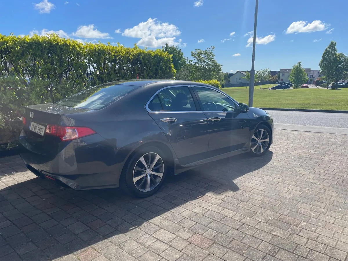 Honda Accord 2012 - Image 4