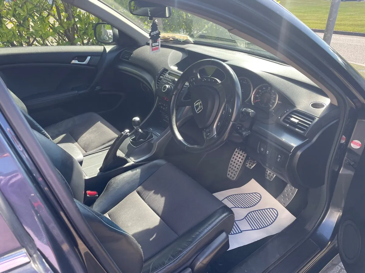 Honda Accord 2012 - Image 3