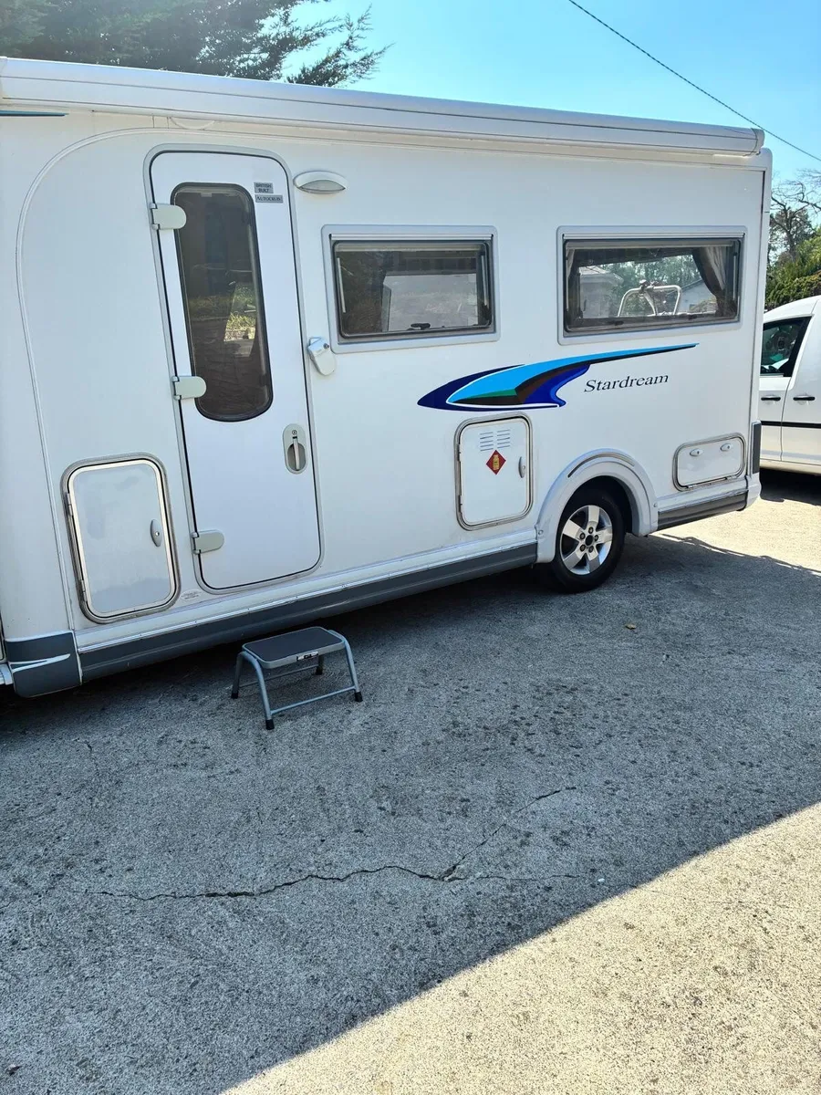 Camper van - Image 1