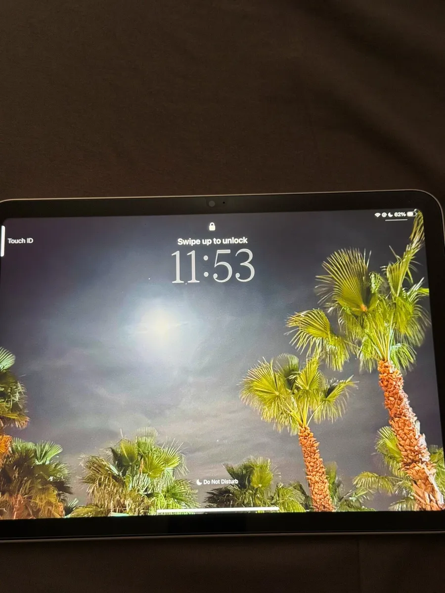 iPad 10th Generation - Image 4