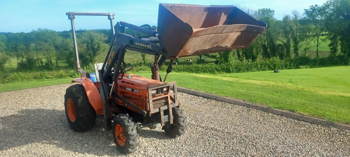 Tractor - Image 2