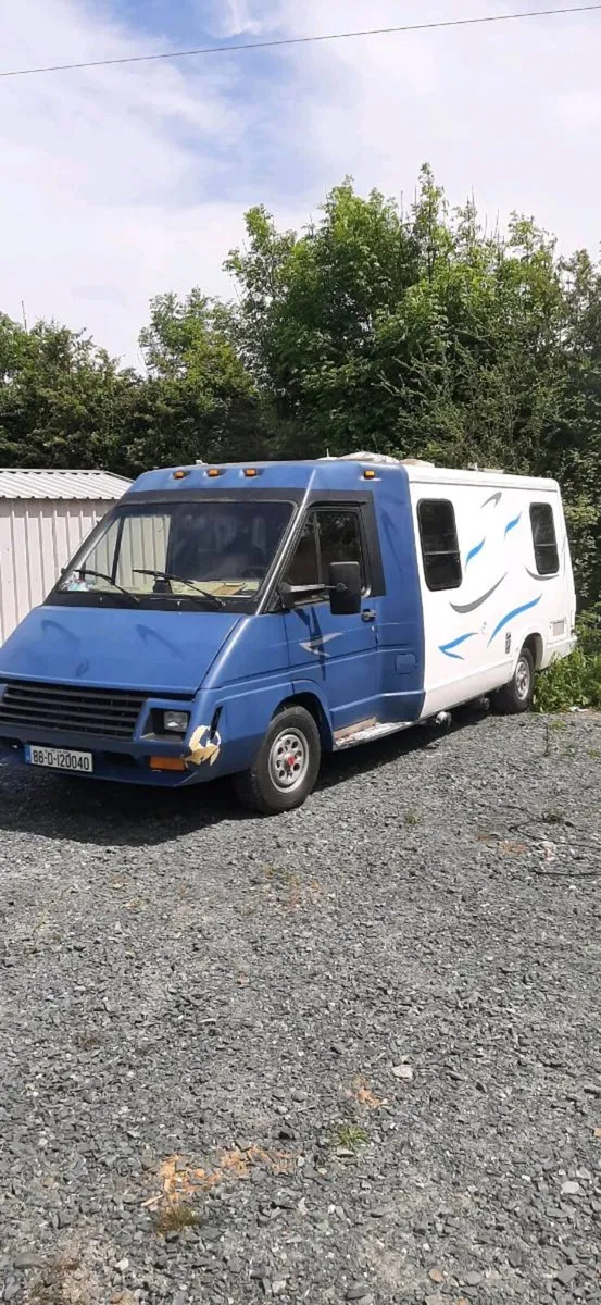 88 WiNNEBAGO MOTORCARAVAN LE SHARO - Image 1