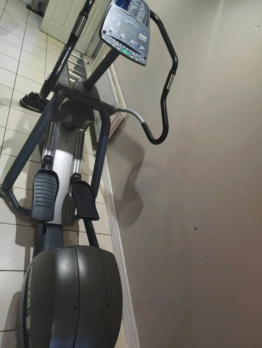 Precor cross trainer - Image 1