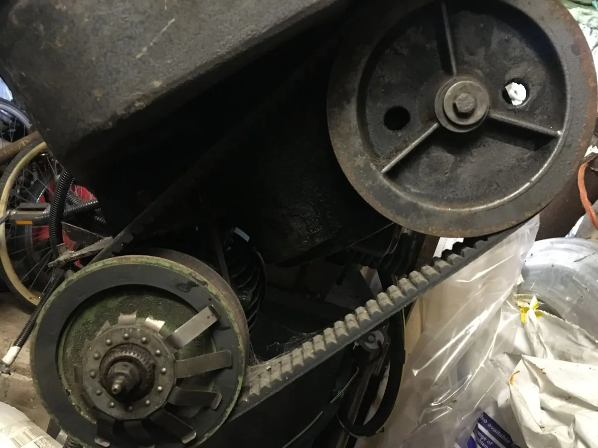 Metal Bandsaw - Image 1