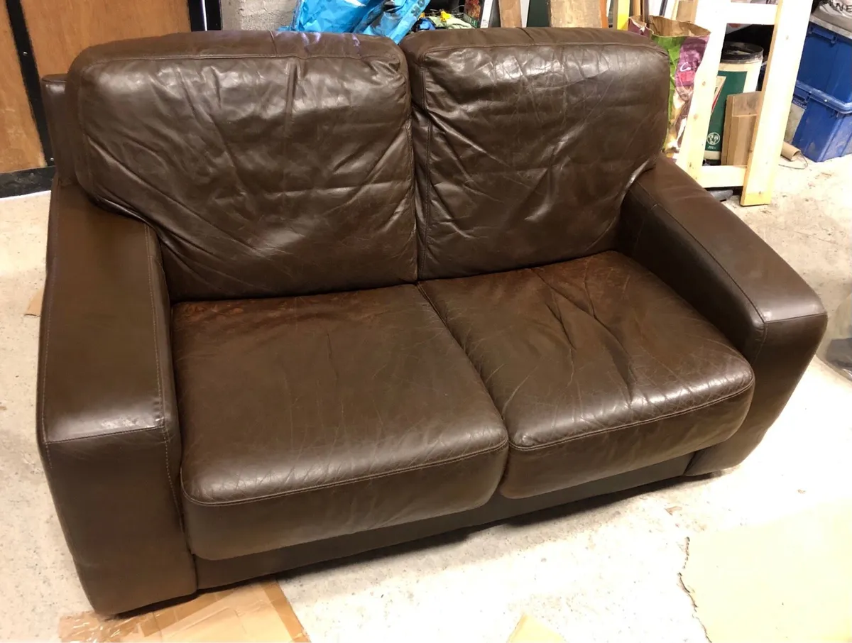 Leather sofa set. - Image 2