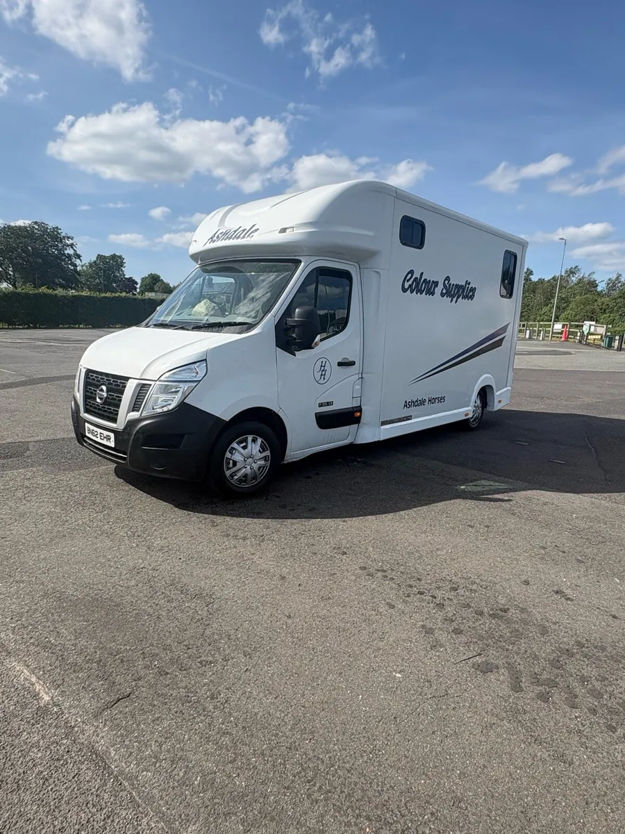 Horse lorry - Image 1