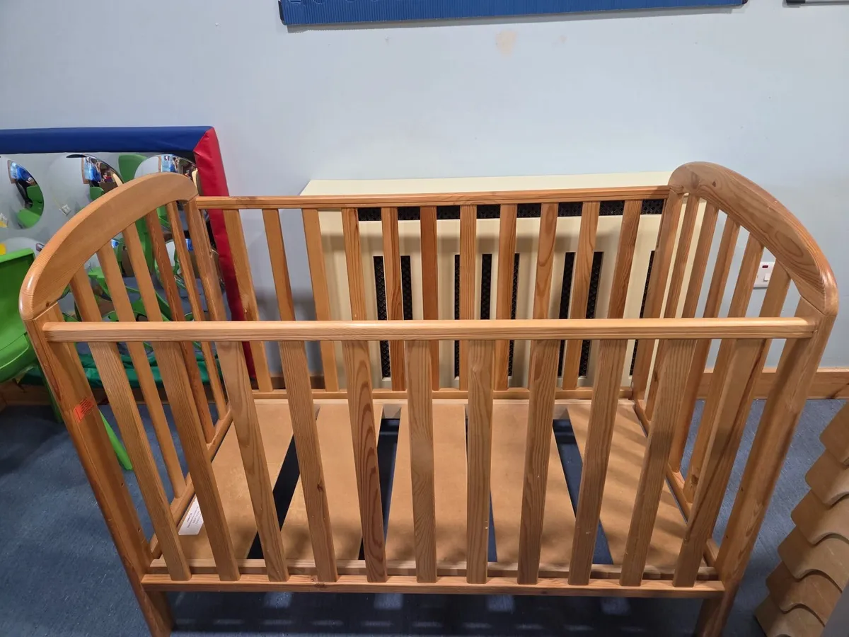 Cot - Image 2