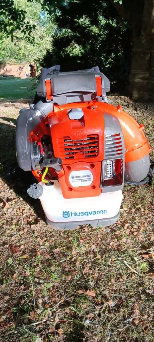 Husqvarna leaf blower - Image 2