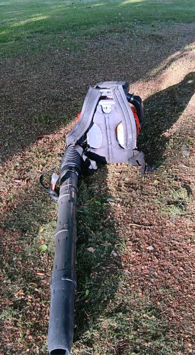 Husqvarna leaf blower - Image 3