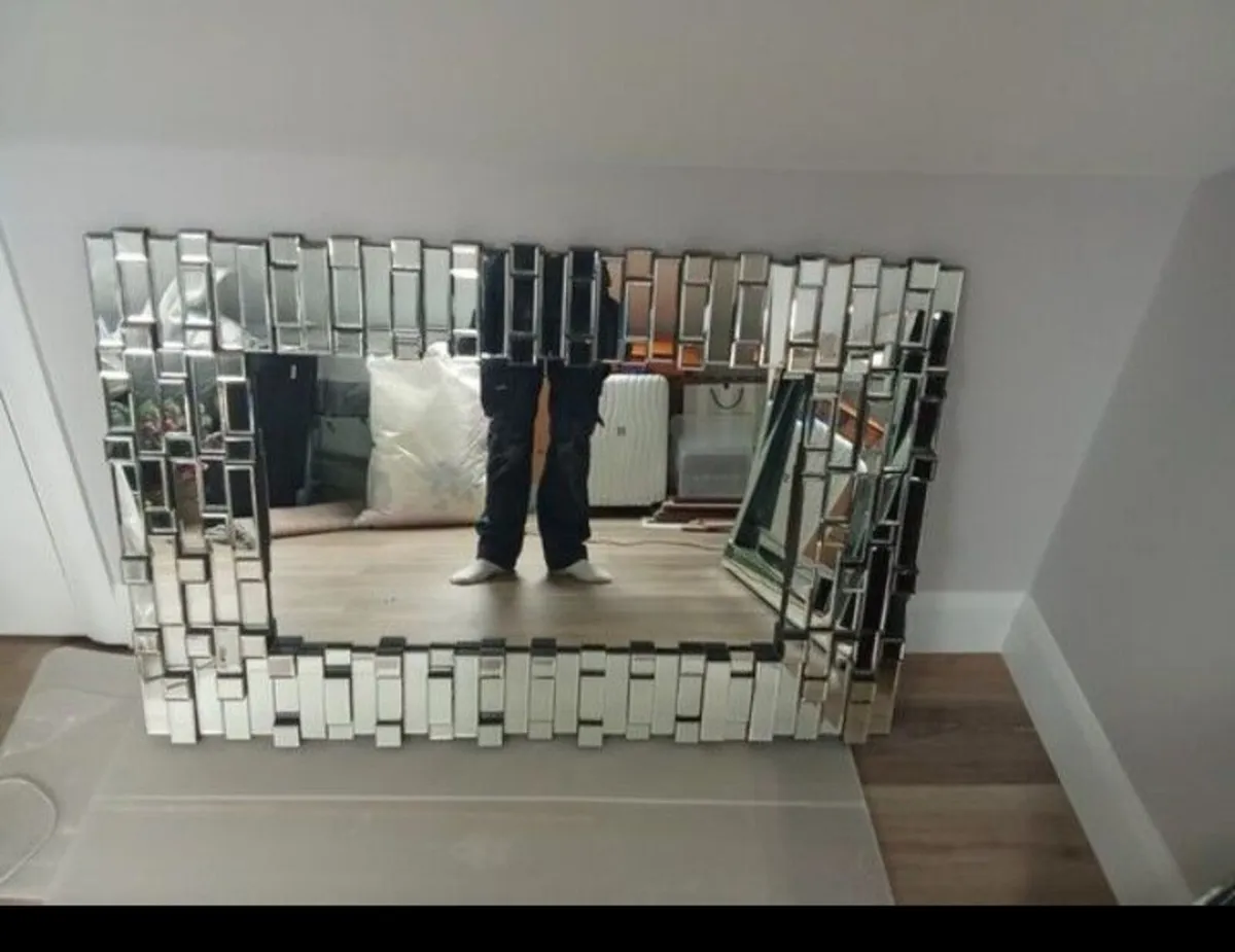Large mirror - Image 2