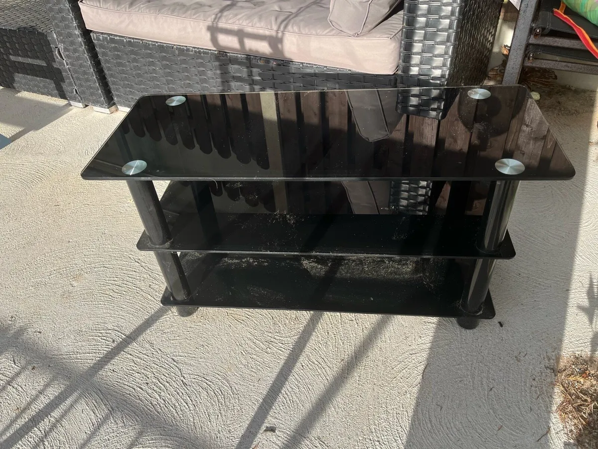 Tv stand