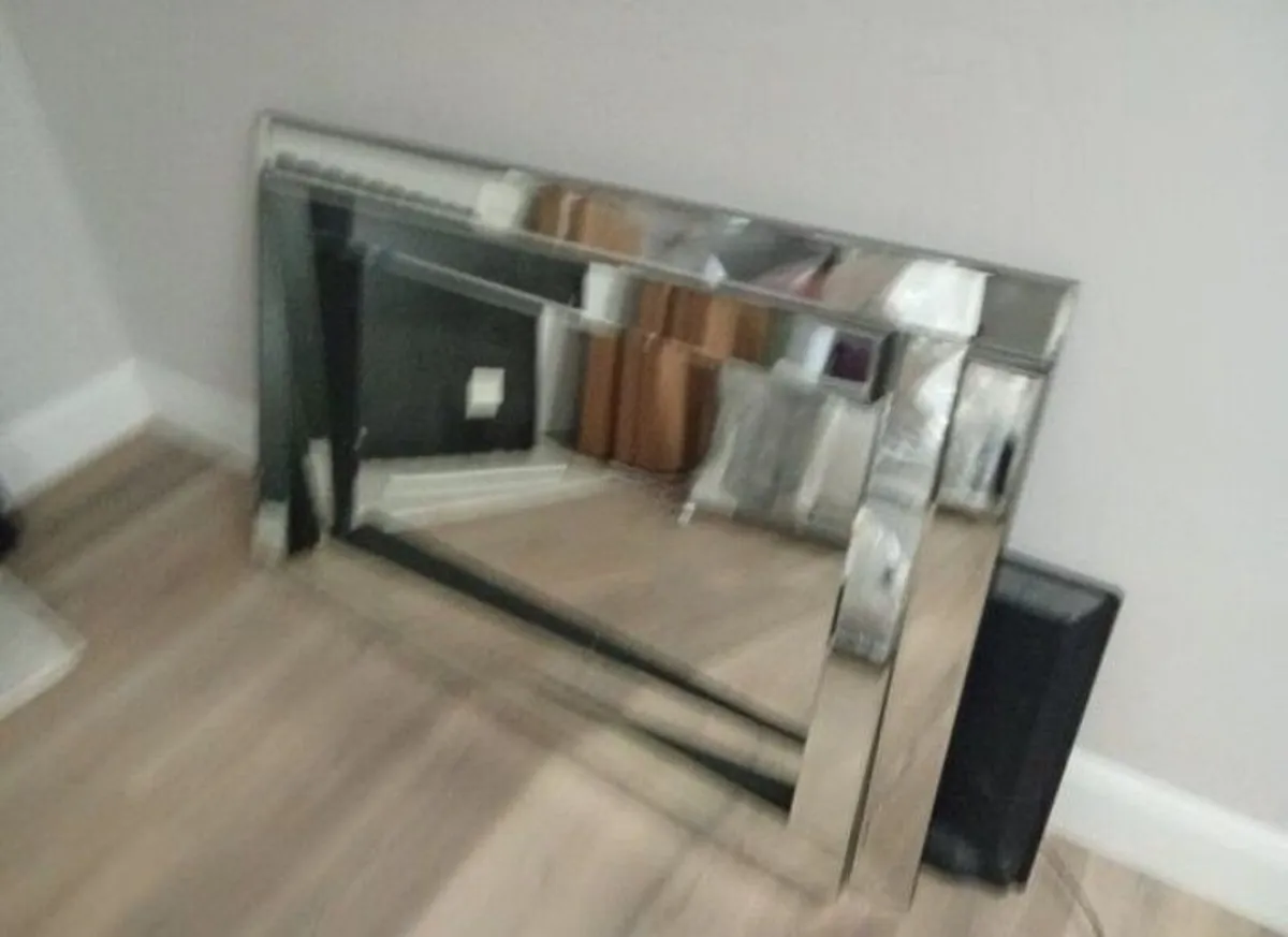 Large mirror - Image 2