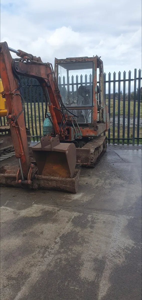3 Ton Komatsu - Image 4