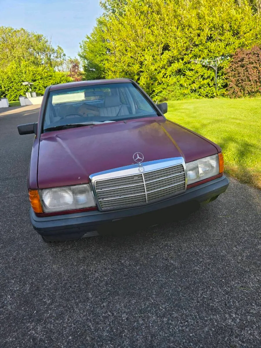 1988 190E Mercedes Benz - Image 1