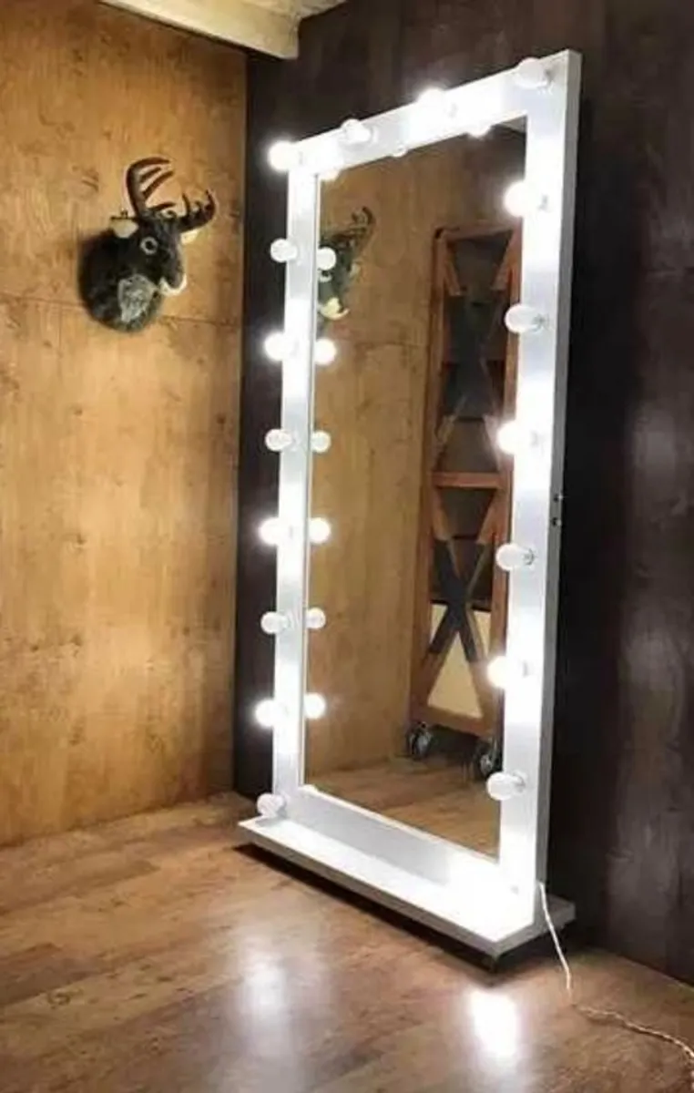 Hollywood vanity mirror - Image 1