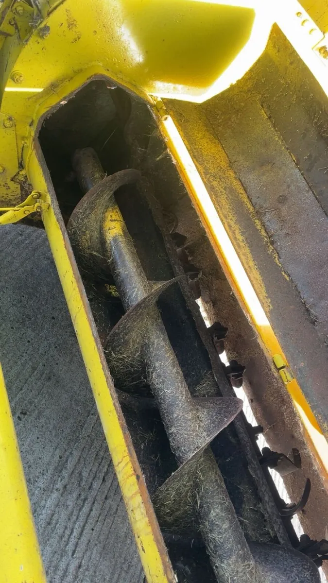 New Holland 339 Double Chop - Image 1