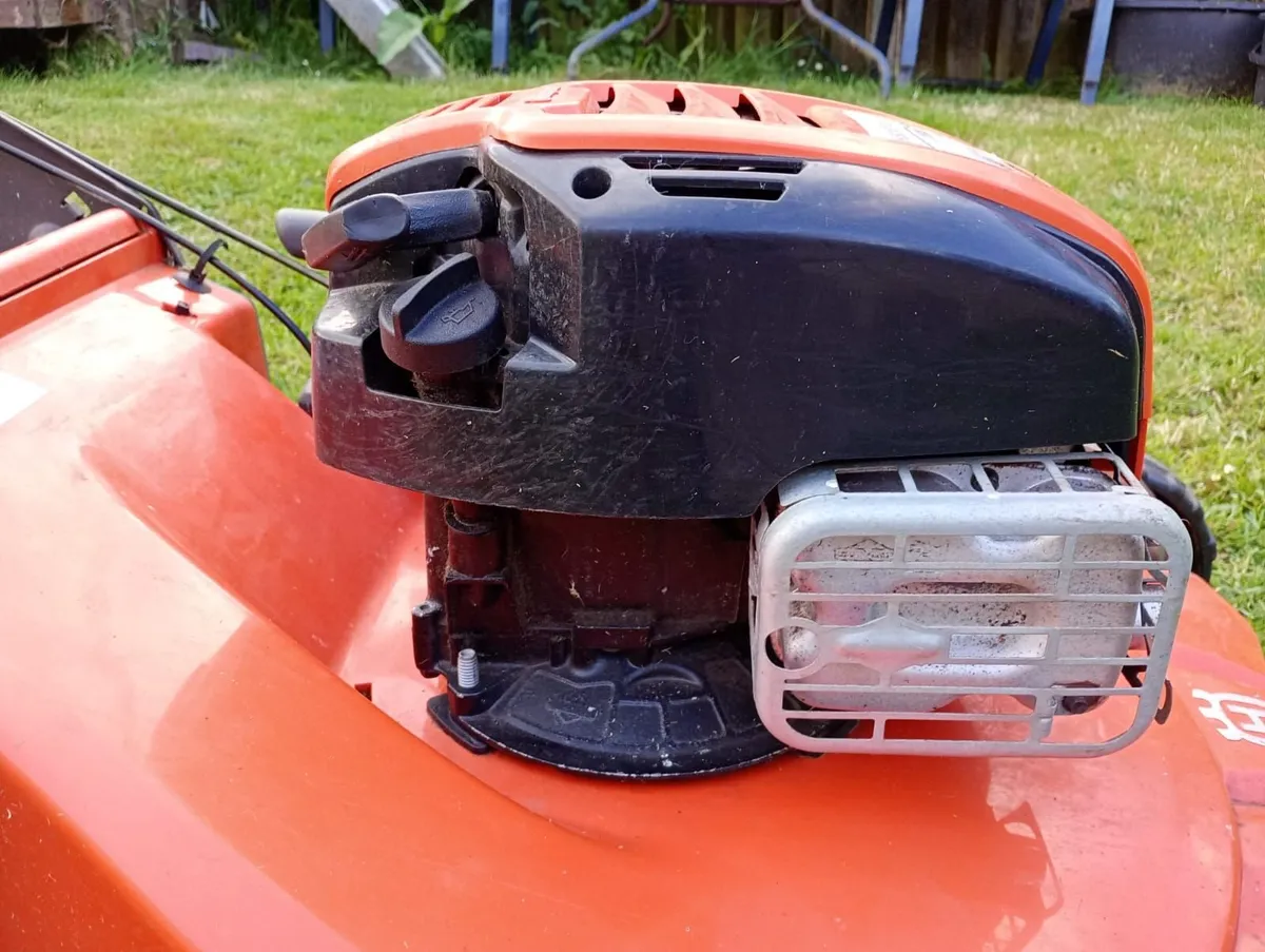 Husqvarna lawn mower - Image 2