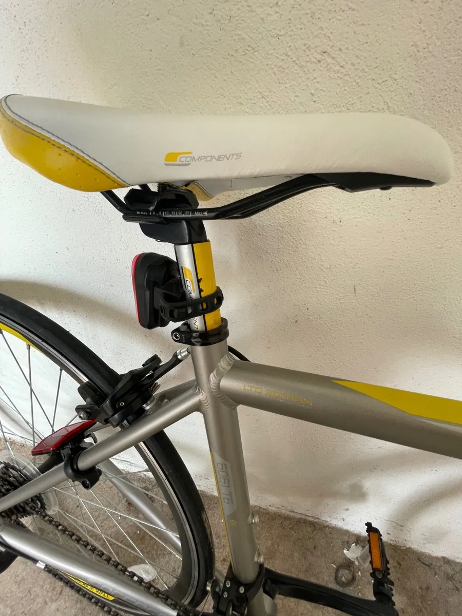 Petite Ladies Road Bike - Image 1