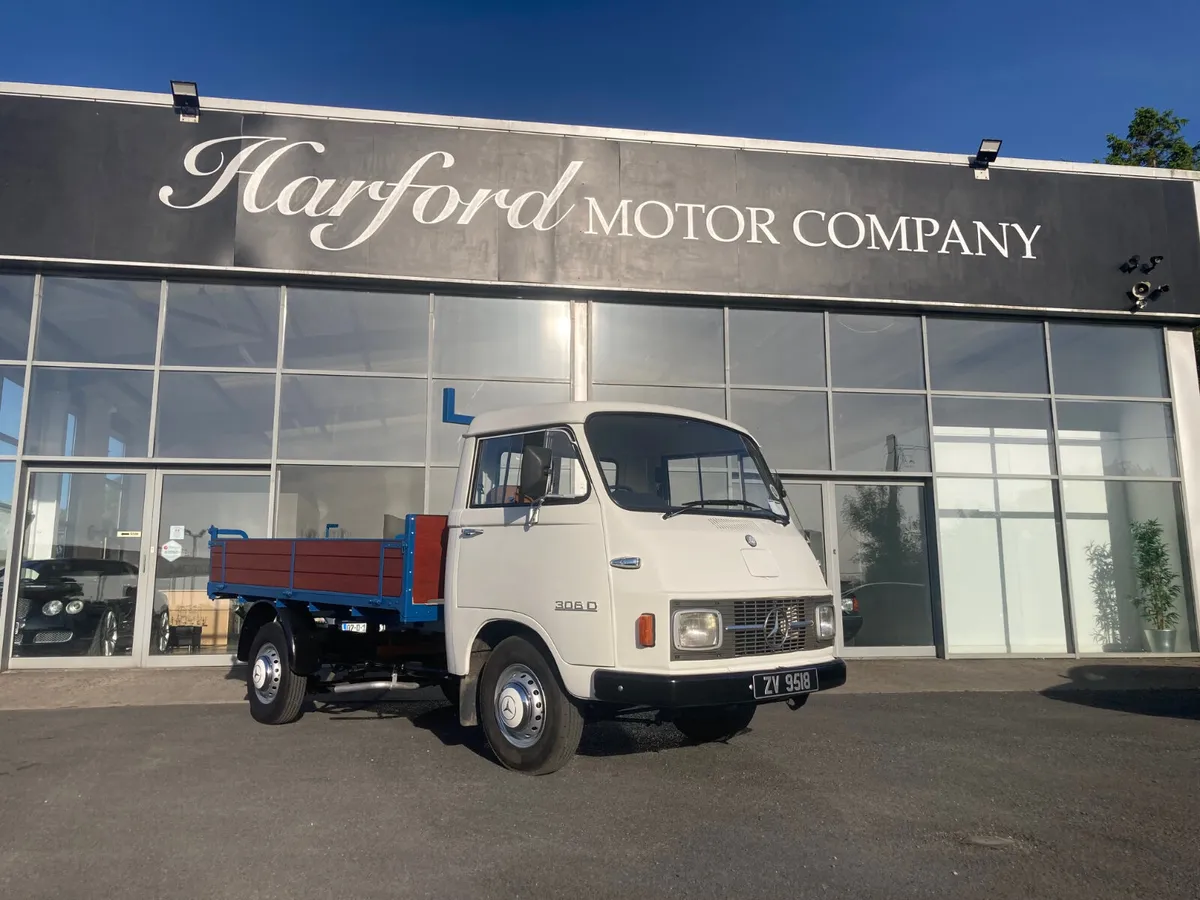 Mercedes-Benz 306d Tipper Lorry - Image 1