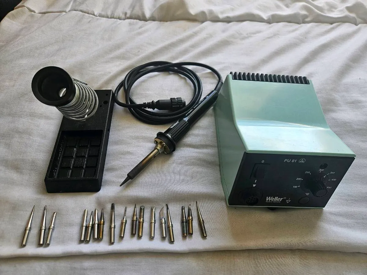 Weller PU 81 soldering station - Image 1