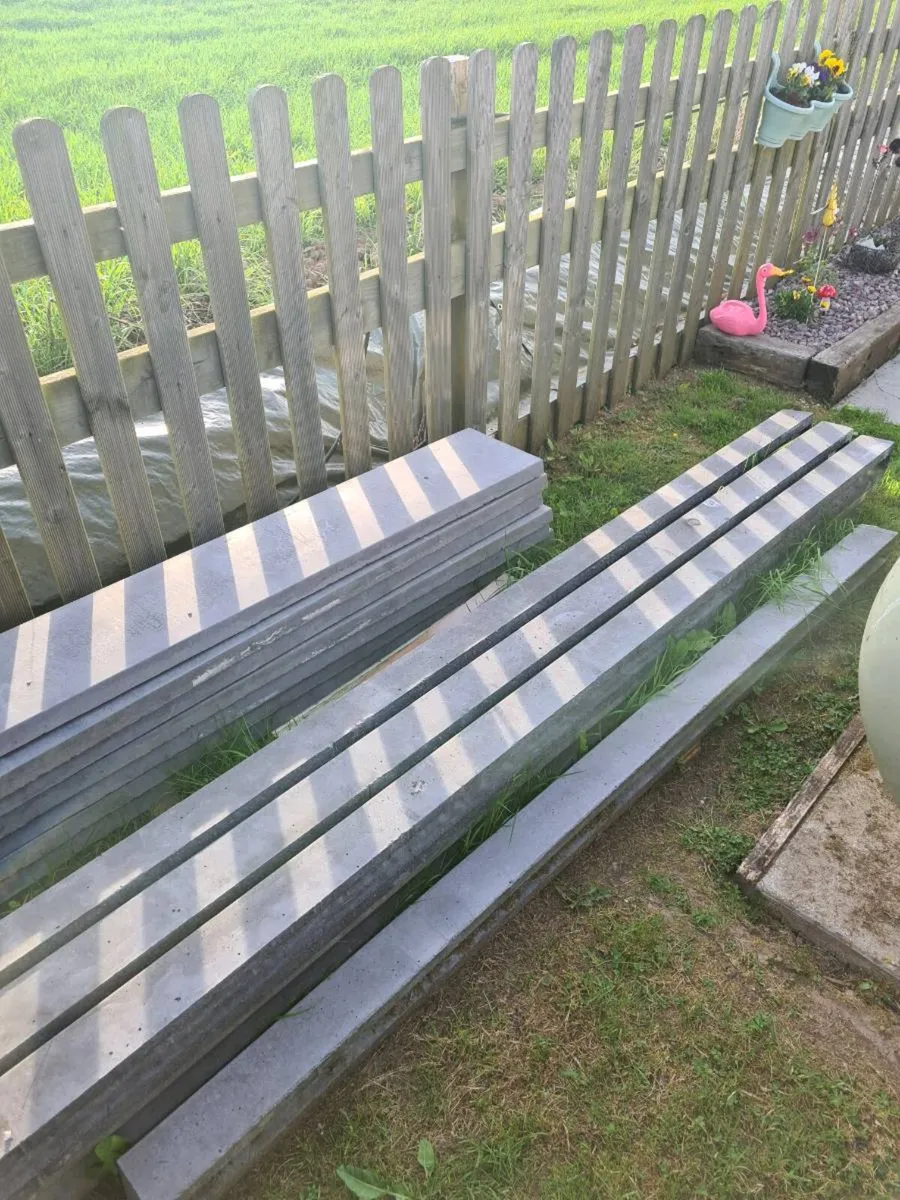 Concrete post and panel, gray pvc inserts - Image 4